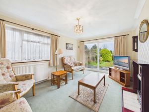 Sitting Room - click for photo gallery